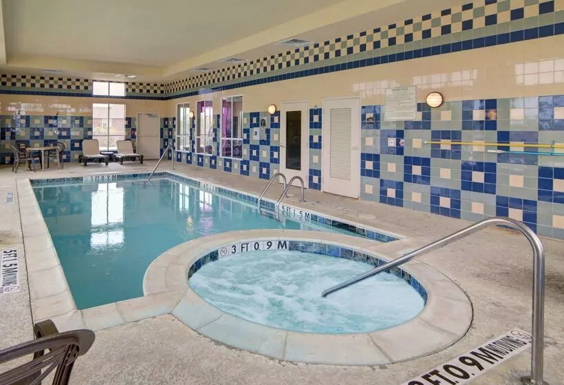 ホテル Comfort Inn & Suites Near Lake Lewisville