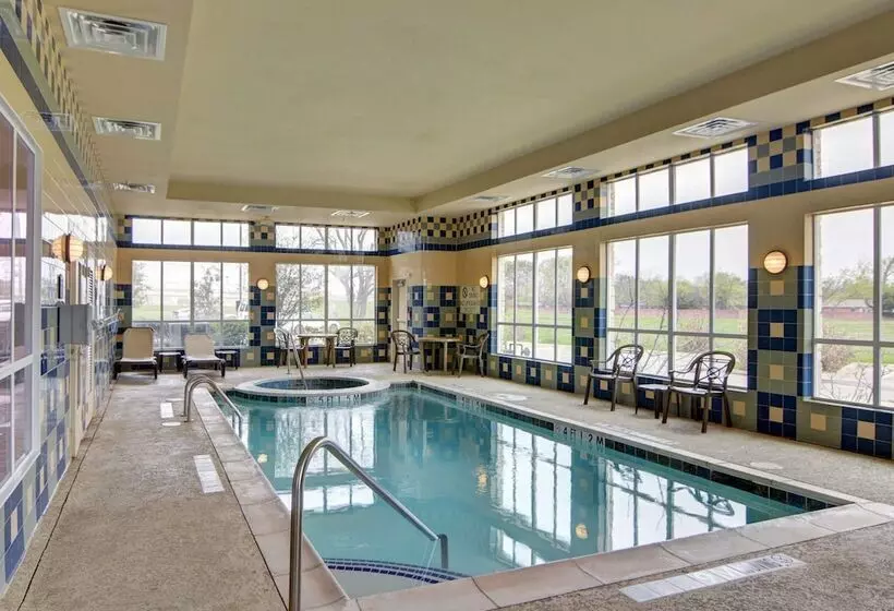 ホテル Comfort Inn & Suites Near Lake Lewisville