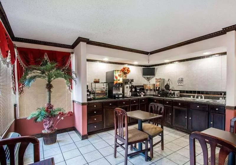 ホテル Econo Lodge Andalusia