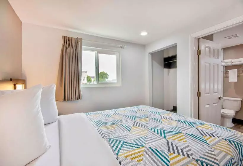 ホテル Studio 6 Eureka Ca Old Town