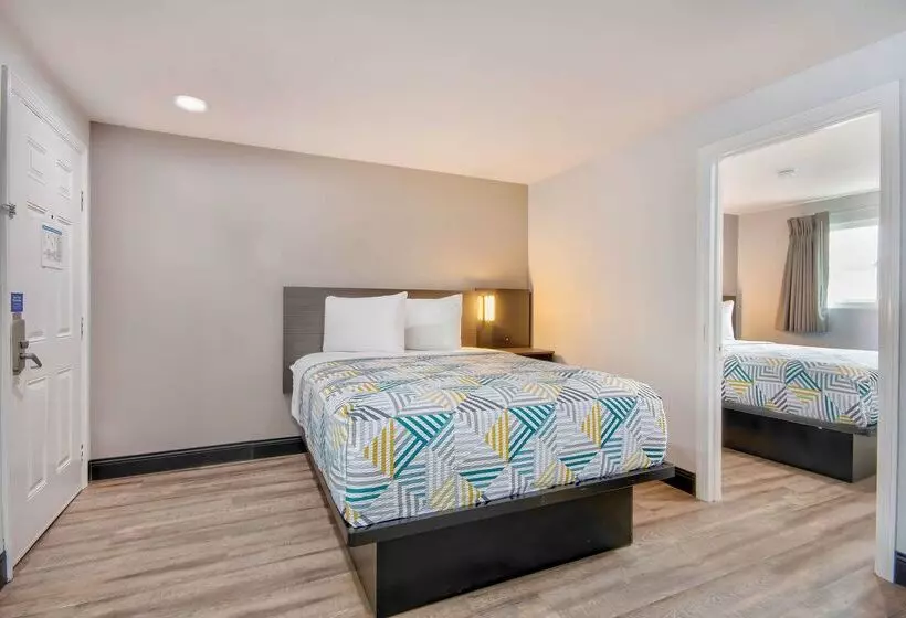 ホテル Studio 6 Eureka Ca Old Town