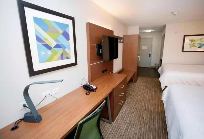 Holiday Inn Express Hotel & Suites Carlsbad, An Ihg