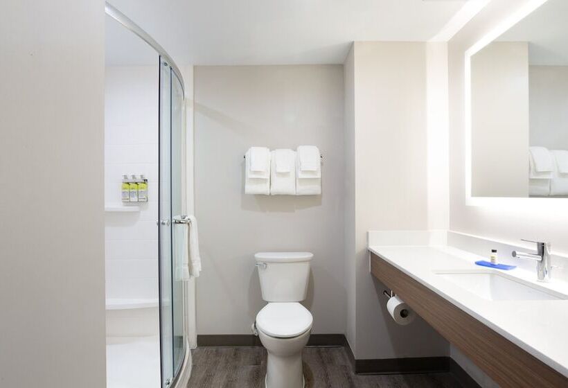 فندق Holiday Inn Express & Suites Morehead City, An Ihg