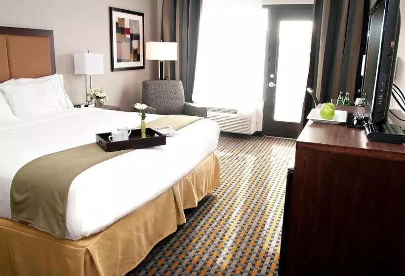 ホテル Holiday Inn Express Pembroke, An Ihg