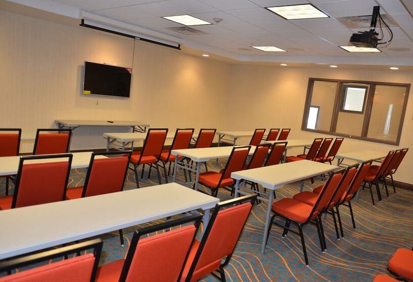 ホテル Holiday Inn Express & Suites Cheektowaga North East, An Ihg