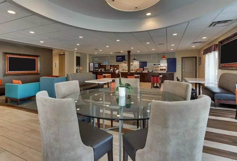 Hôtel Holiday Inn Express & Suites Cheektowaga North East, An Ihg