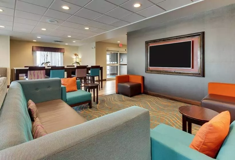 Hôtel Holiday Inn Express & Suites Cheektowaga North East, An Ihg
