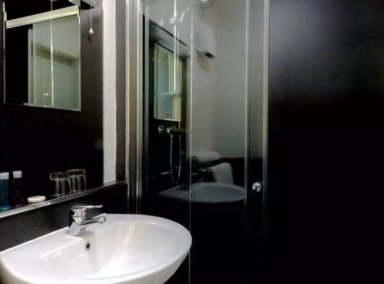 בית מלון כפרי Inch