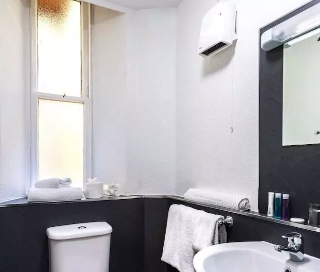 בית מלון כפרי Inch