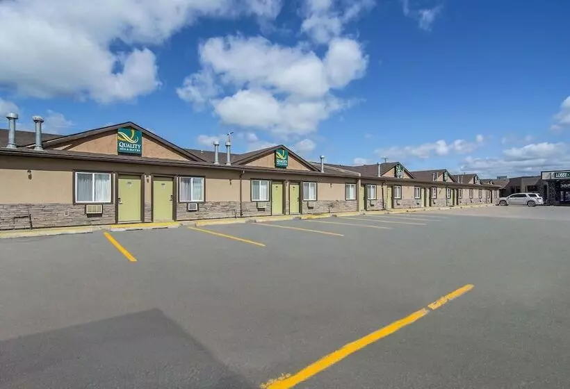 בית מלון כפרי Quality Inn & Suites