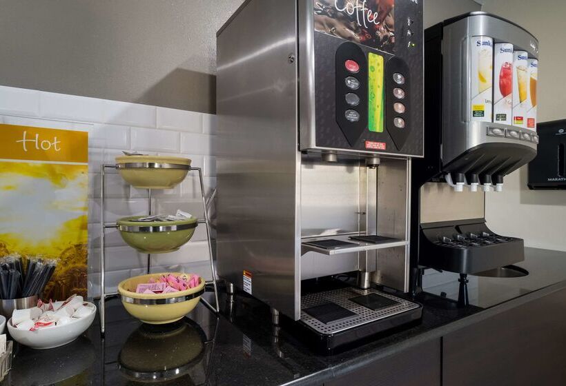 فندق Quality Inn