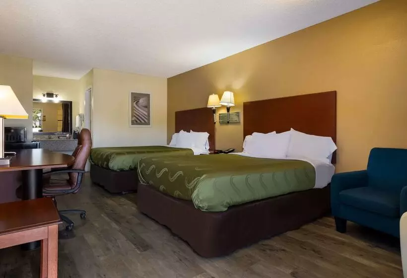 호텔 Quality Inn