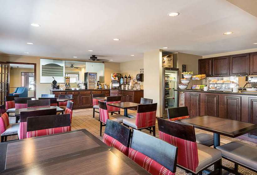 هتل Quality Inn Parkersburg Northvienna