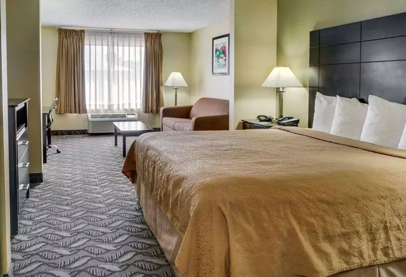 酒店 Quality Suites Baton Rouge East Denham Springs