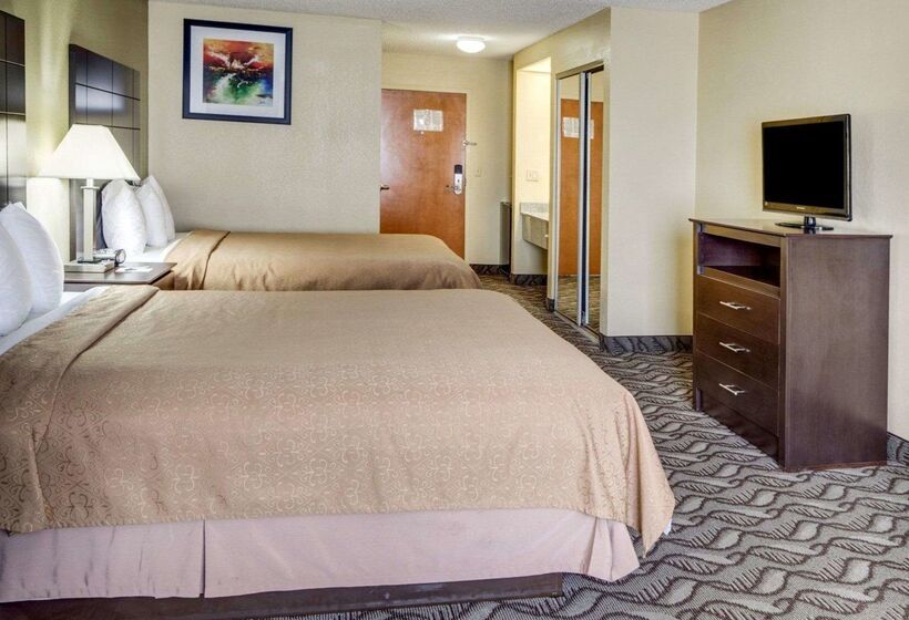 فندق Quality Suites Baton Rouge East  Denham Springs