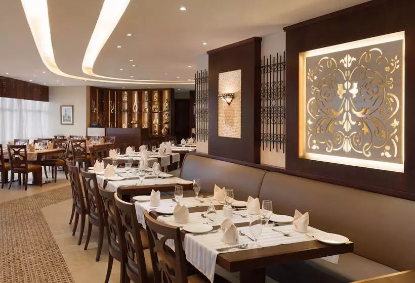 Hotel Ramada Abu Dhabi Corniche