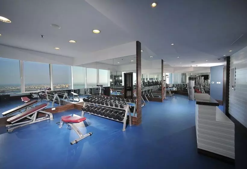 Hotel Ramada Abu Dhabi Corniche