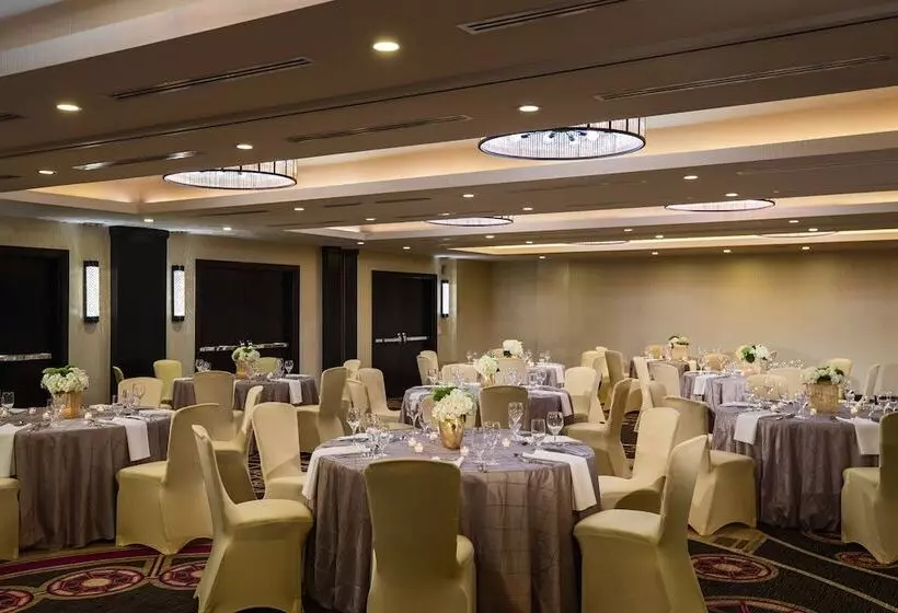 בית מלון כפרי Renaissance Denver Downtown City Center