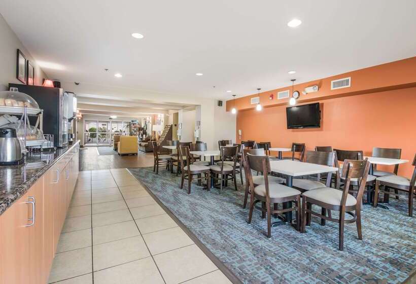 فندق Sleep Inn & Suites