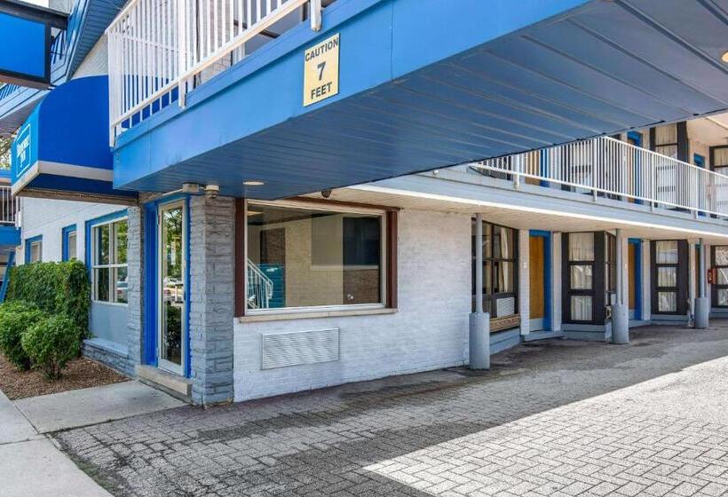 فندق على الطريق Rodeway Inn