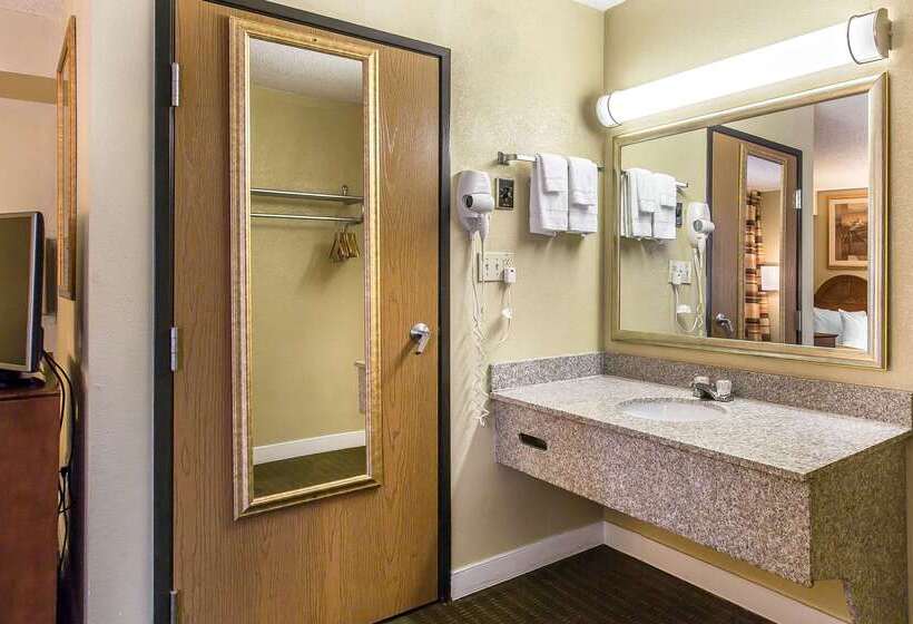 מוטל Rodeway Inn