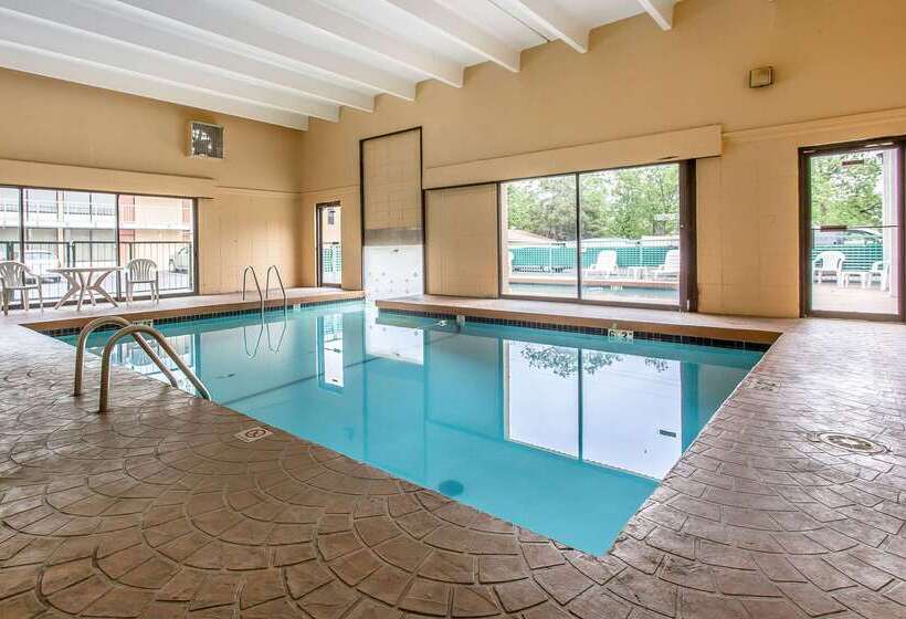 מוטל Rodeway Inn