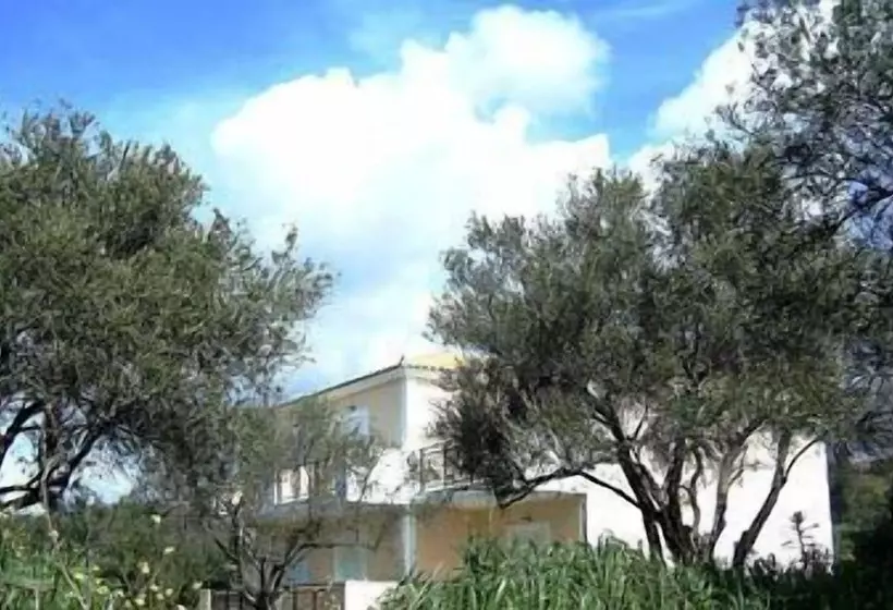 Barbara Studios & Apartments