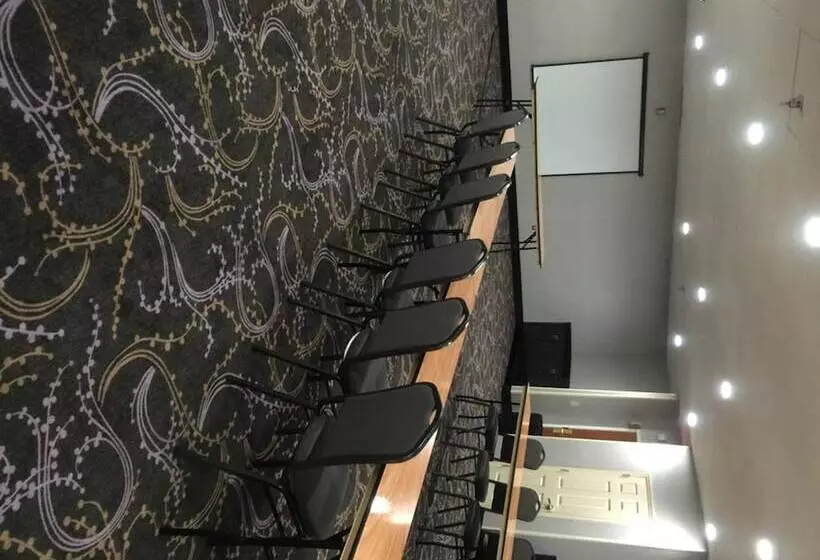 Holiday Inn Express Hotel & Suites Sanford, An Ihg