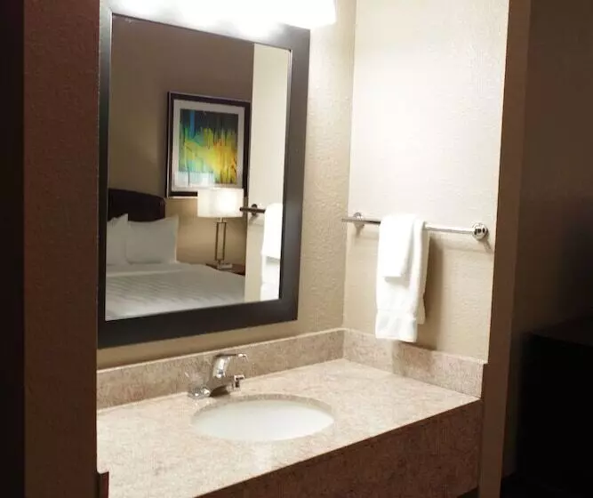 Отель Baymont By Wyndham O Fallon St. Louis Area