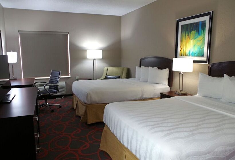 هتل Baymont By Wyndham O Fallon St. Louis Area