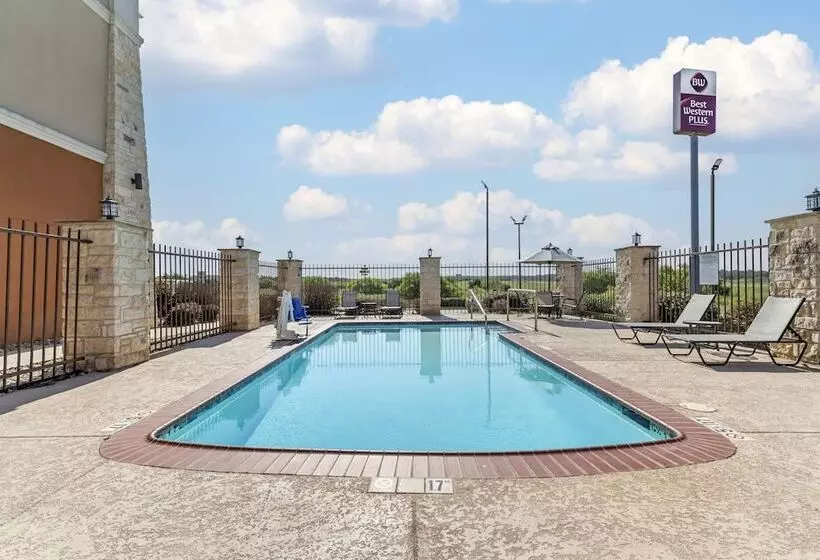 בית מלון כפרי Best Western Plus Longhorn Inn & Suites