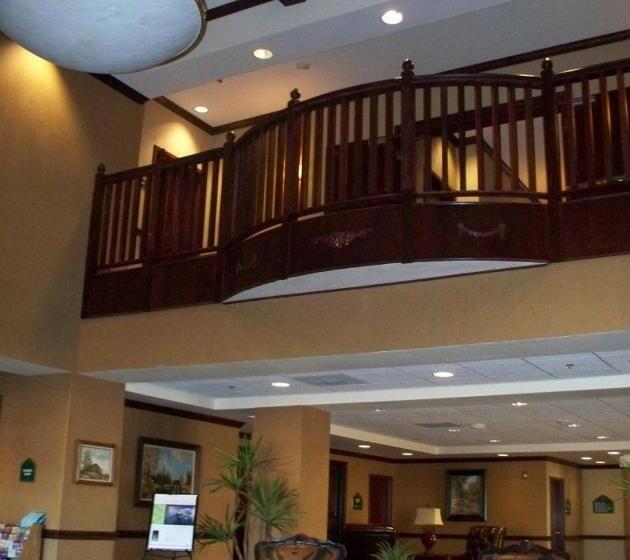 Big Country Hotel & Suites