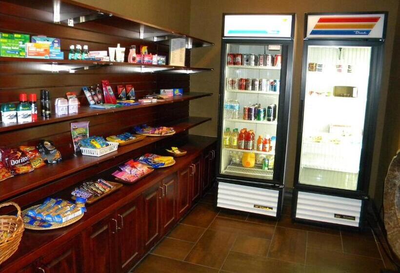 Big Country Hotel & Suites