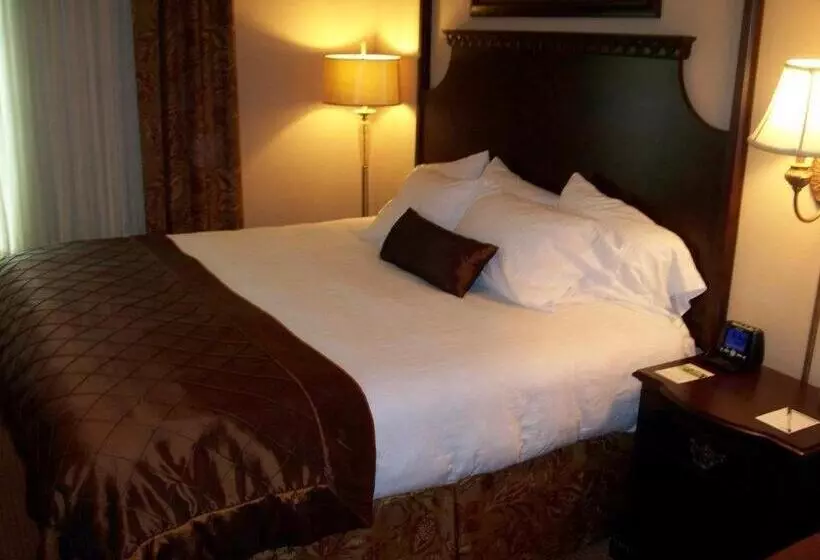 Big Country Hotel & Suites