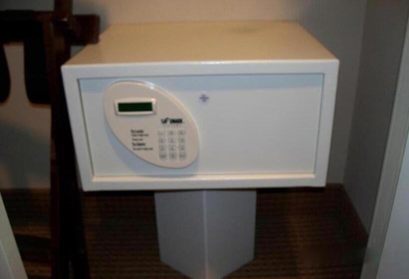 Big Country Hotel & Suites