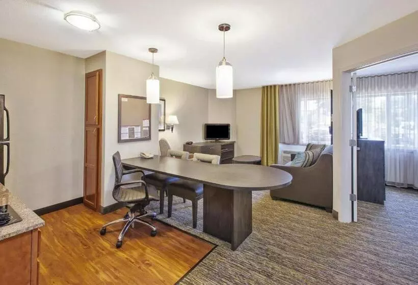 酒店 Candlewood Suites Indianapolis Airport, An Ihg