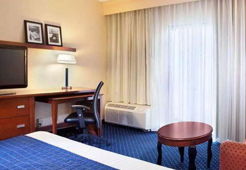 هتل Courtyard Fort Worth University Drive