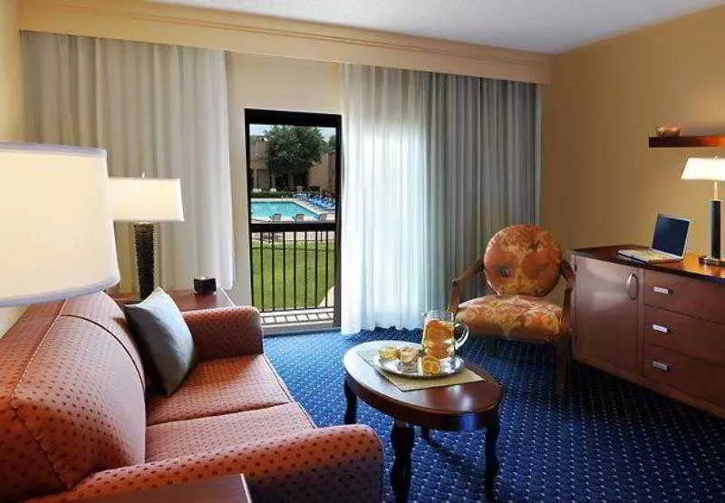 هتل Courtyard Fort Worth University Drive
