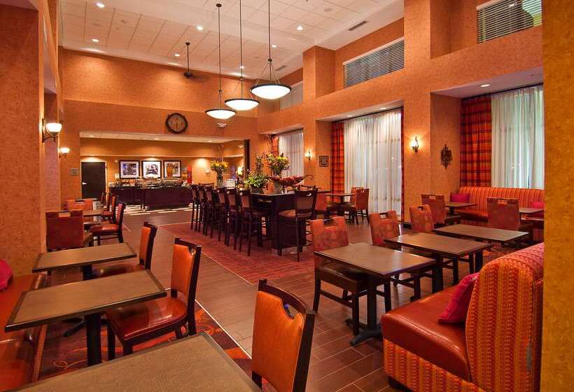 בית מלון כפרי Hampton Inn & Suites Elk City