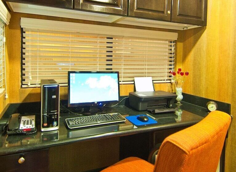 בית מלון כפרי Hampton Inn & Suites Elk City