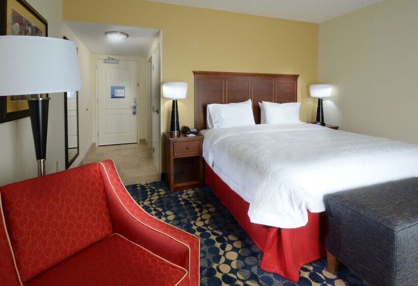 هتل Hampton Inn & Suites Lynchburg