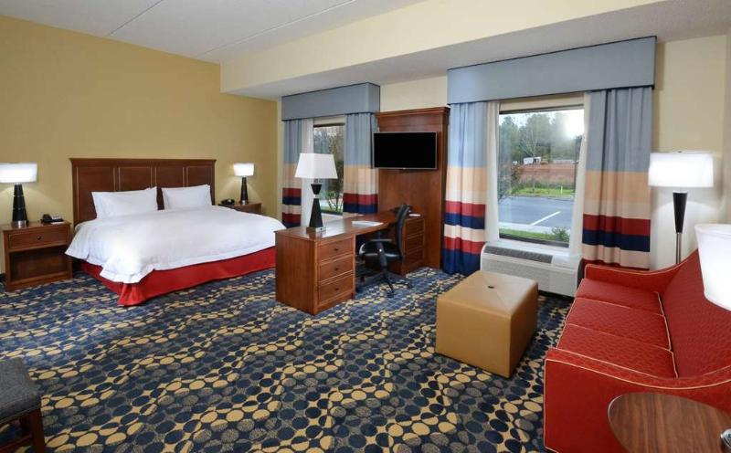 هتل Hampton Inn & Suites Lynchburg