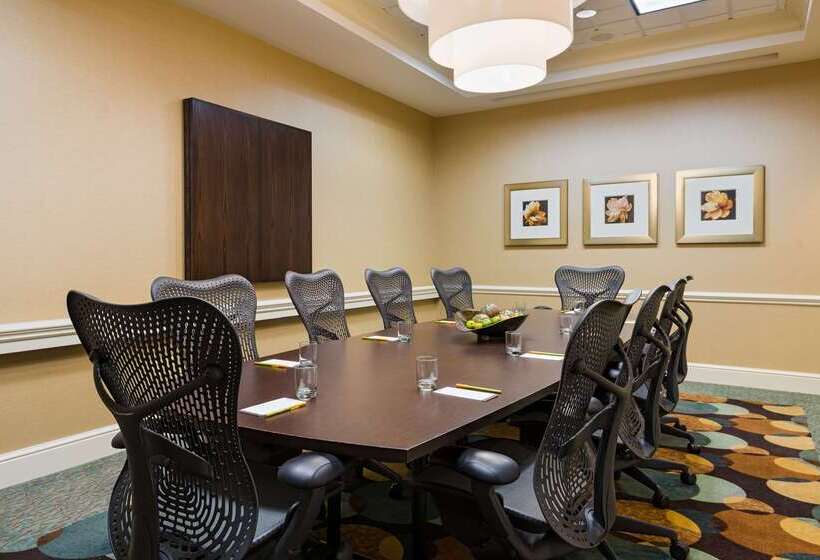 Отель Hilton Garden Inn Waldorf