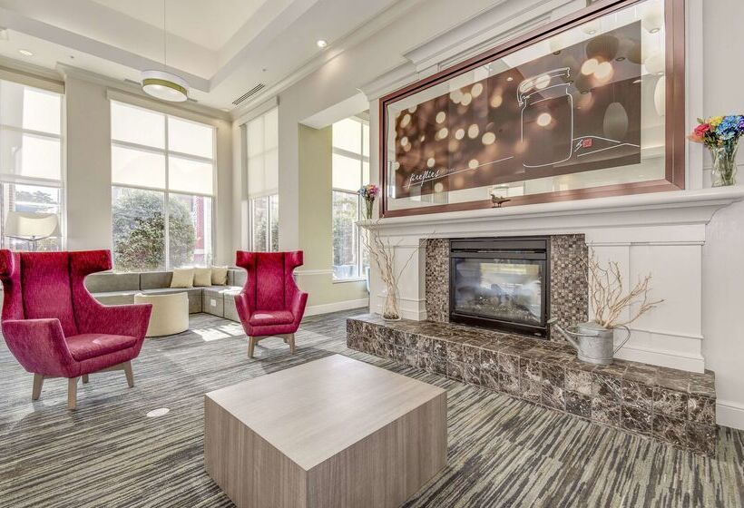 Отель Hilton Garden Inn Waldorf