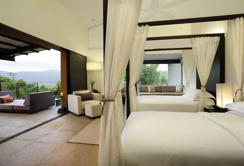 هتل Hilton Shillim Estate Retreat & Spa