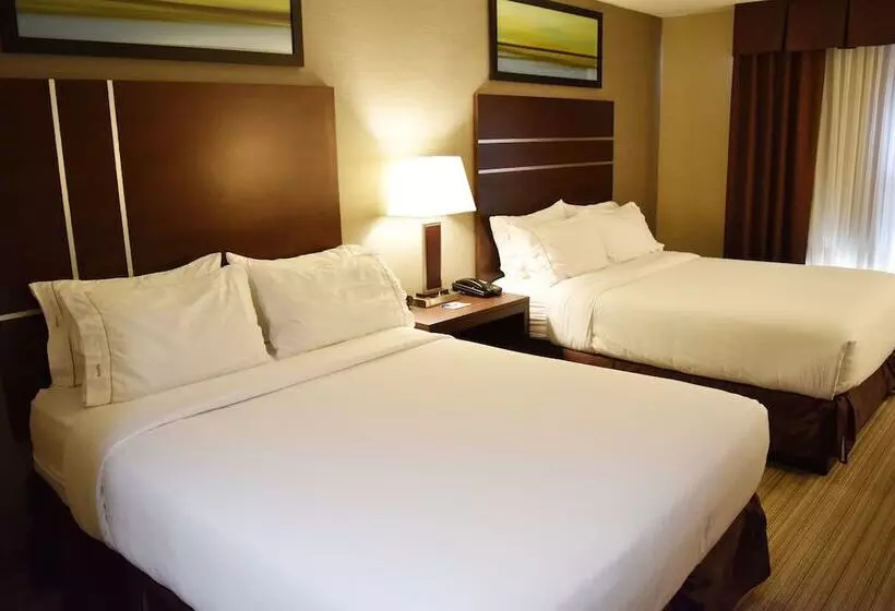 Hotel Holiday Inn Express Golden Kicking Horse, An Ihg