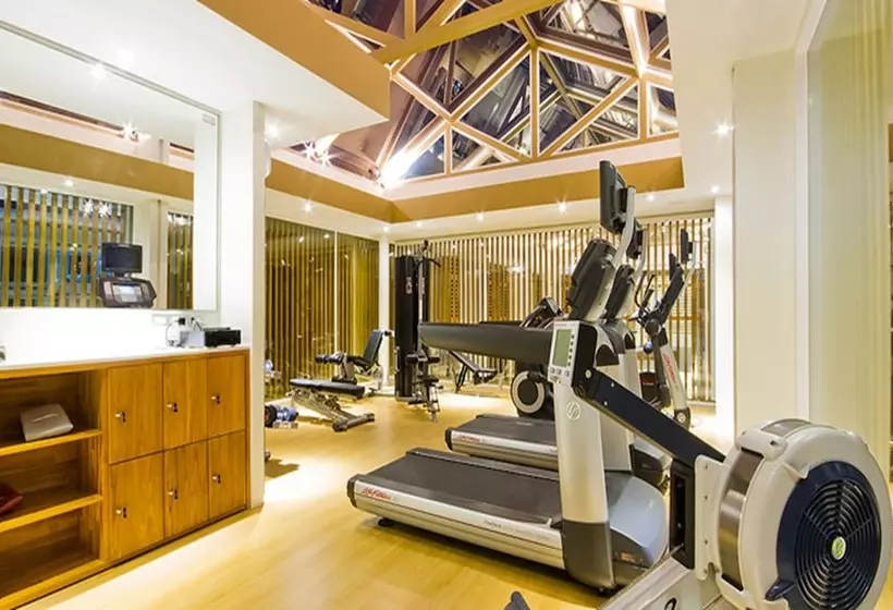 בית מלון כפרי Chi Samui Resort