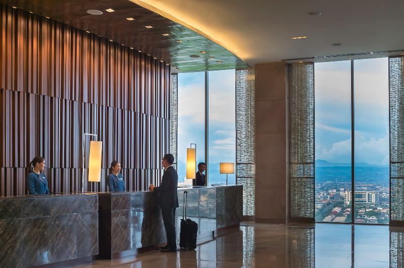 בית מלון כפרי Marco Polo Ortigas Manila