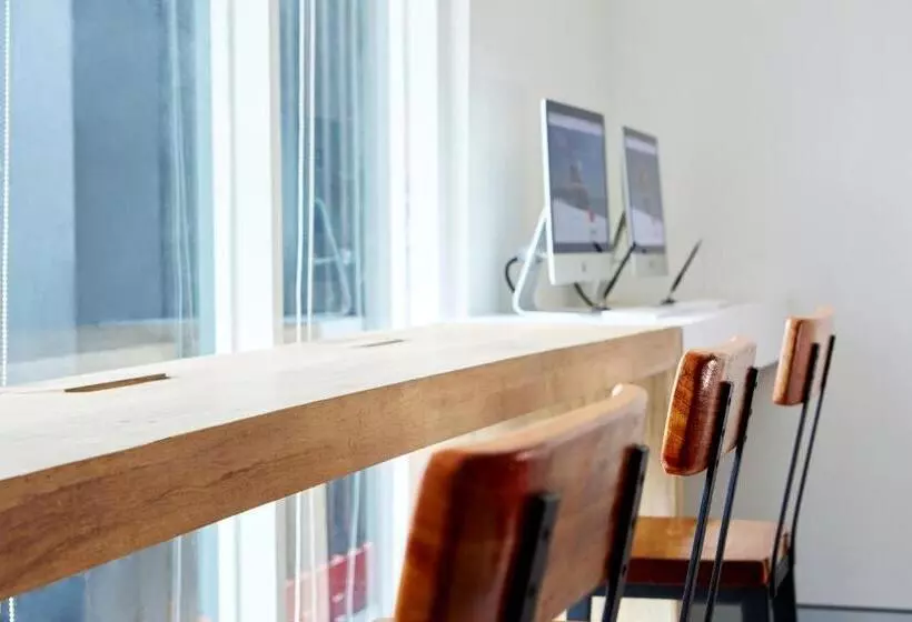 ホテル Red Planet Cebu