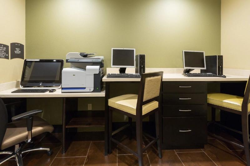 فندق Staybridge Suites Atlanta Airport